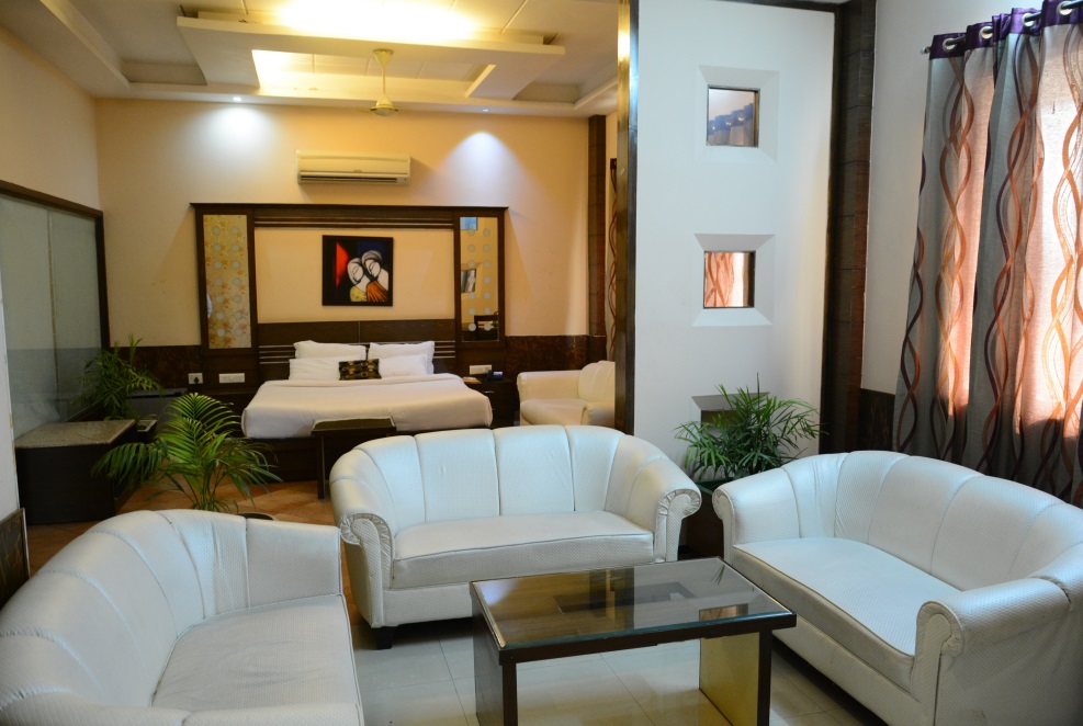 Suite Hotel Ajuba Residency Patiala